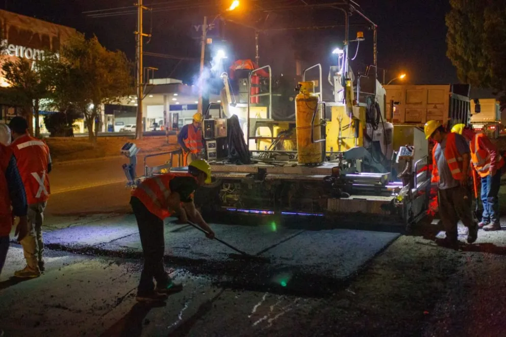 Luque destacó la inversión destinada a la recuperación de la trama vial en la ciudad