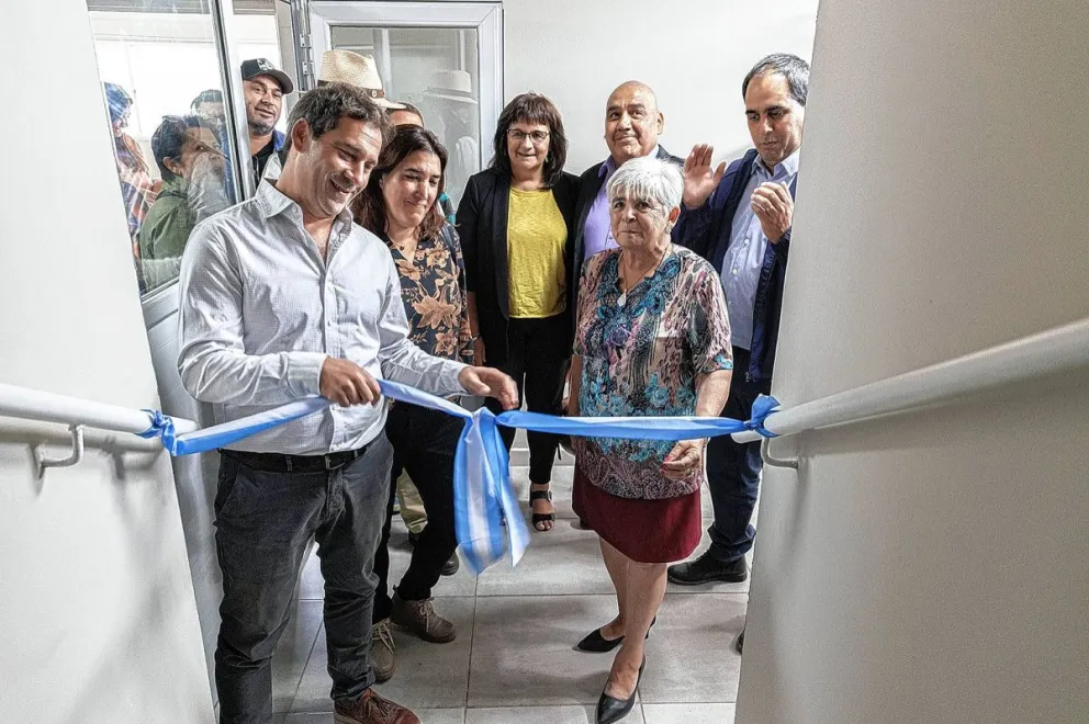 Luque inauguró la segunda etapa del Centro de Jubilados Barrio Roca