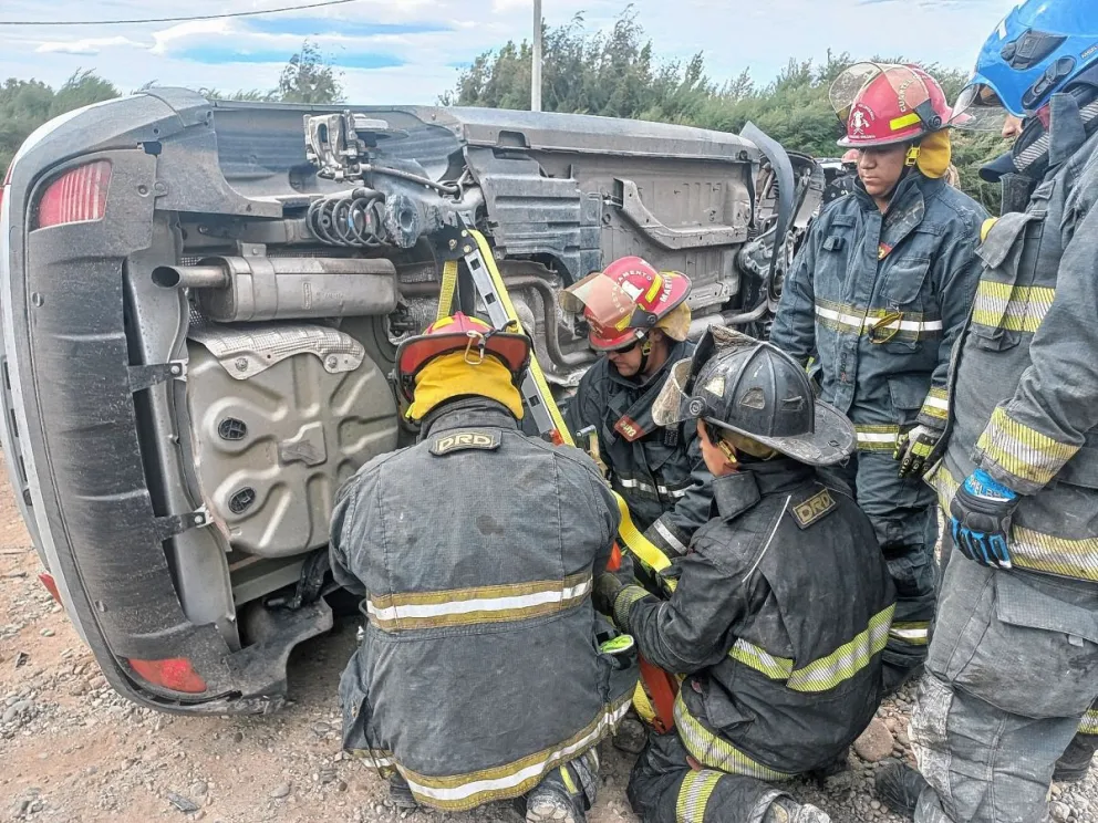 Bomberos realizaron una importante capacitación de rescate vehicular