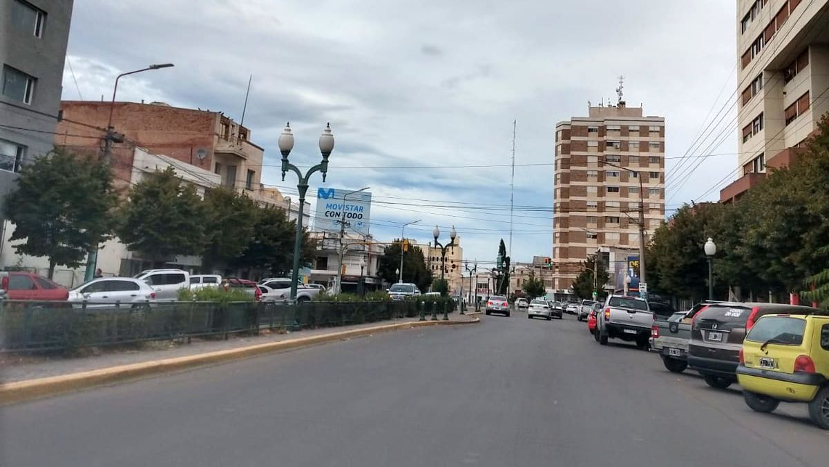 Acuchillan a chico de 16 años en una pelea dentro de un céntrico kiosco de Trelew