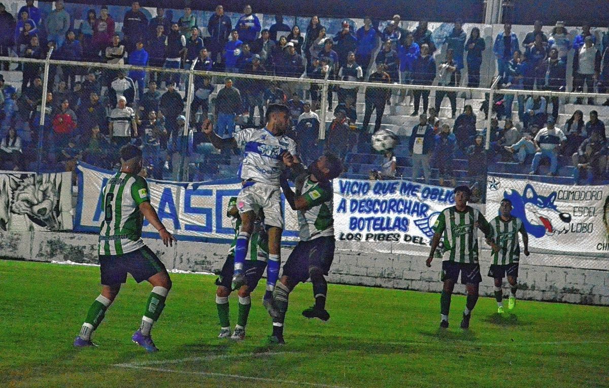 Newbery y un liderazgo nocturno