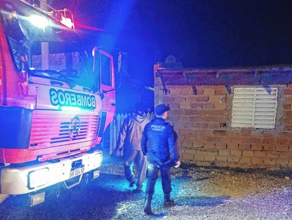 Un cortocircuito en la heladera casi le quema la casa en la zona de extensión del Isidro Quiroga
