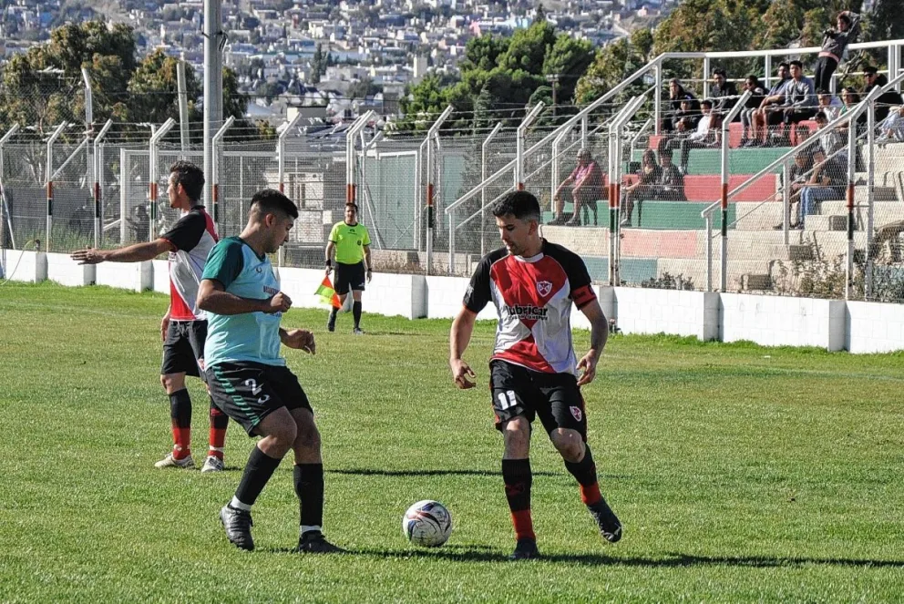 Deportivo Sarmiento también es puntero