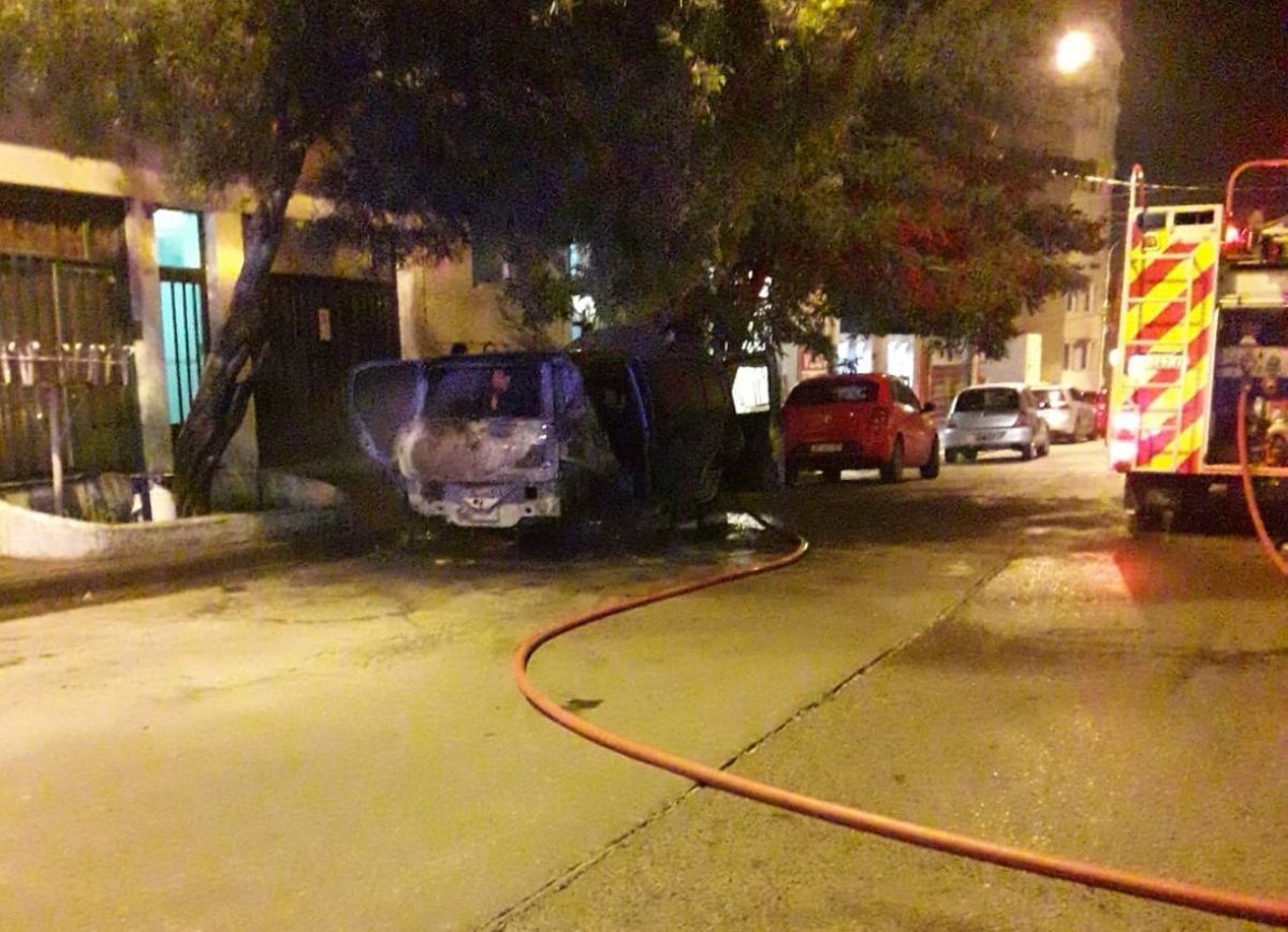 Se incendió un vehículo en calle Dorrego