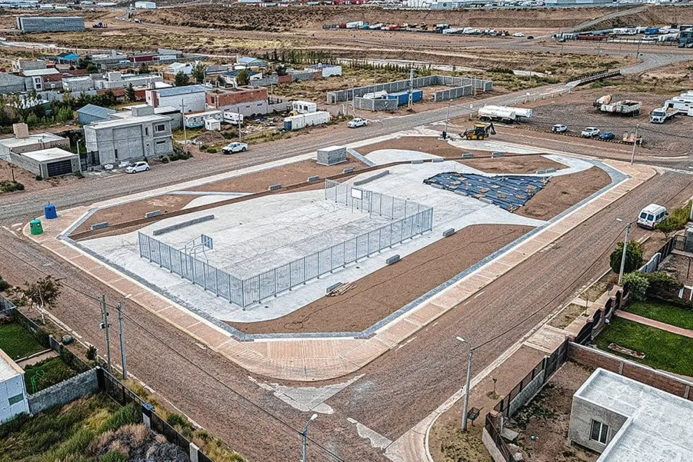 La obra de la plaza del barrio Arenales está próxima a finalizarse