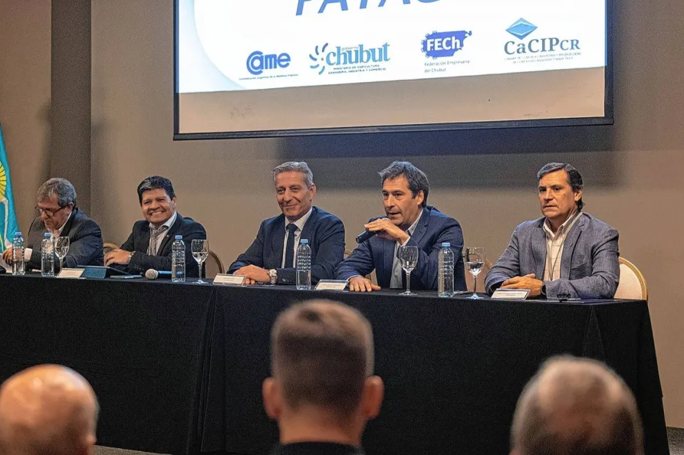 Luque participó de la 1° Reunión Regional Patagónica de la CAME