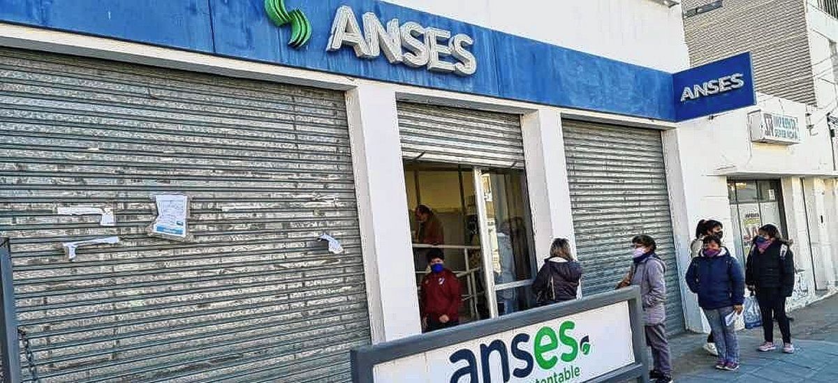 El Banco Santander ya no solicitará la fe de vida a las personas mayores