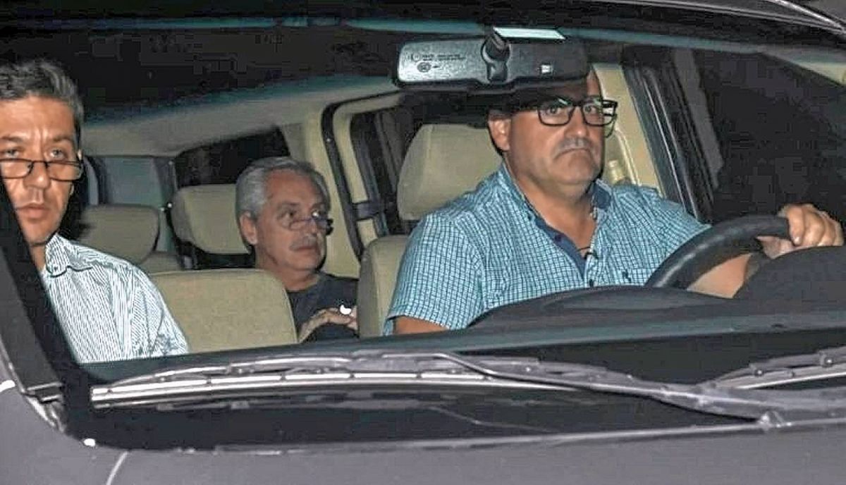 Alberto Fernández fue operado por "una hernia de disco lumbar"