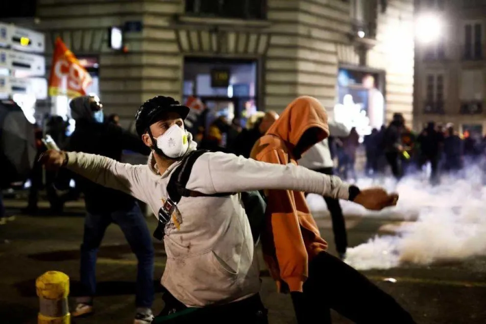 El aumento de la edad para jubilarse generó serios incidentes en Francia