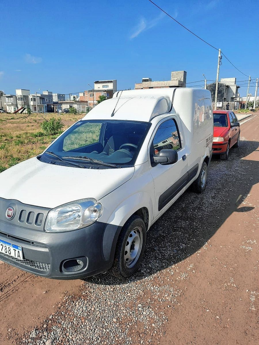 Ya van dos veces que a una distribuidora de Madryn le roban un vehículo en Trelew
