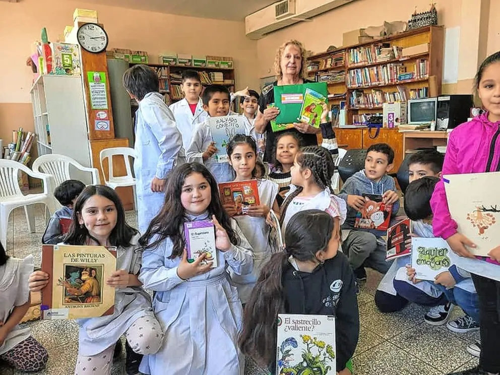 Las “Abuelas Lee Cuentos” de Comodoro cumplen 10 años promoviendo la lectura