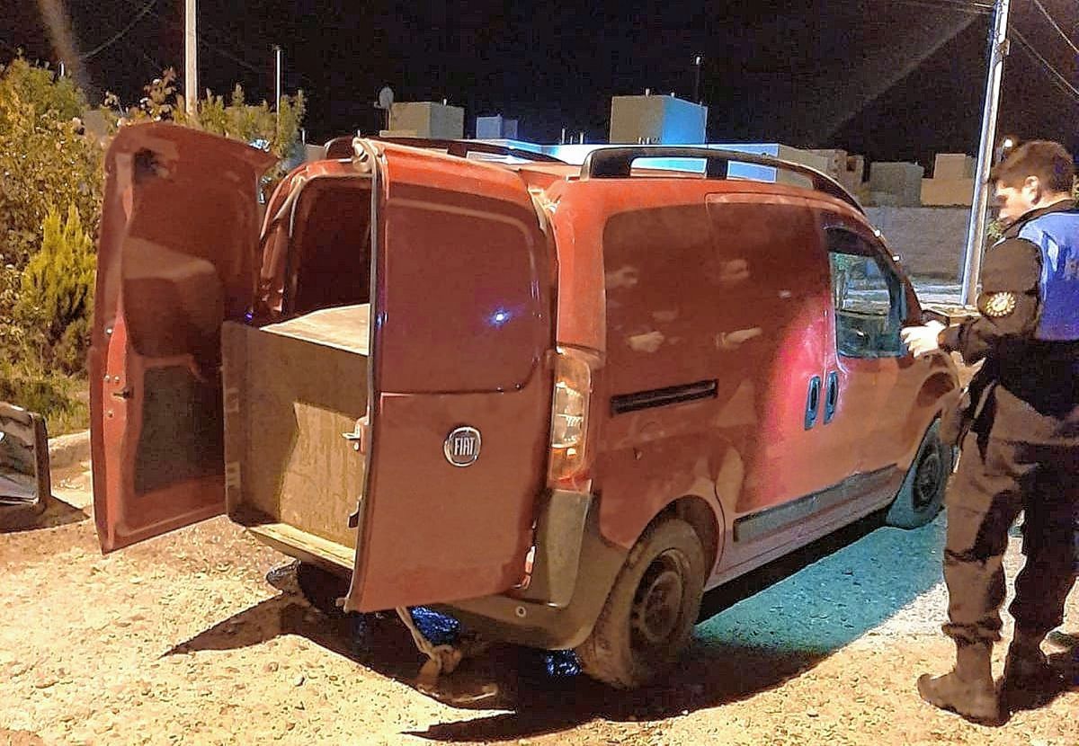 Frustran robo de caja fuerte con varios millones dentro de concesionaria de Trelew