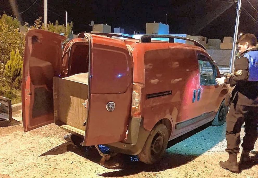 Frustran robo de caja fuerte con varios millones dentro de concesionaria de Trelew