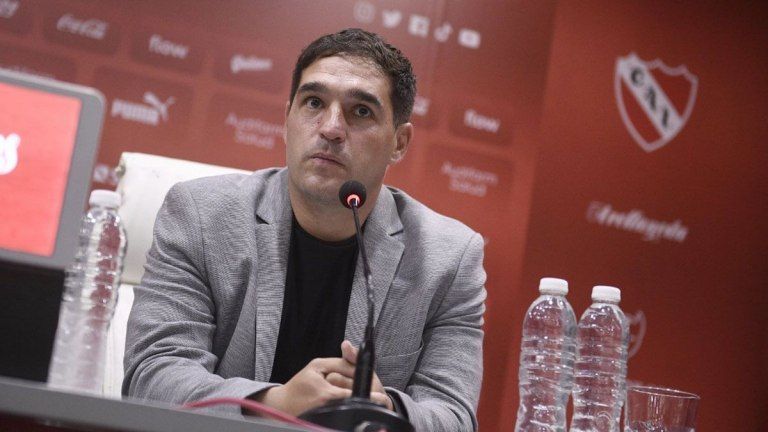 Leandro Stillitano dejó de ser el entrenador de Independiente