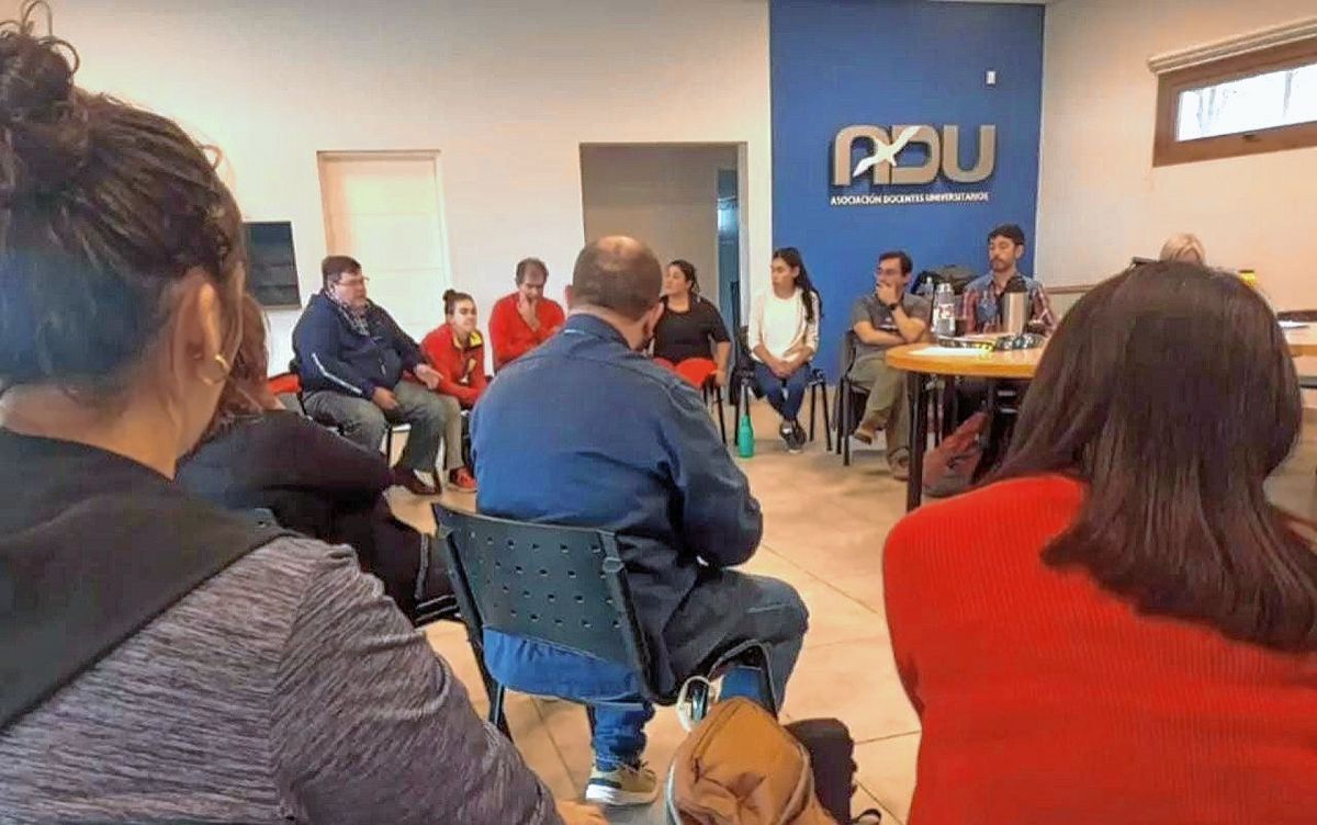 Docentes universitarios reforzarán las medidas de reclamo por la reapertura de la mesa de negociación salarial