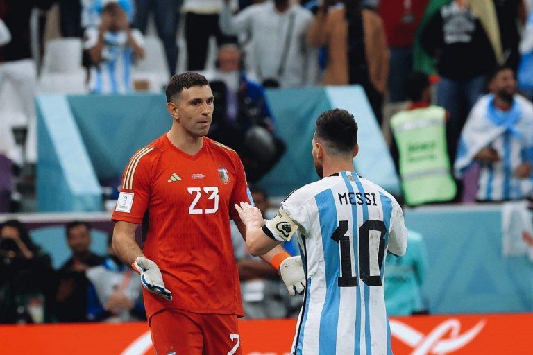 Con Messi a la cabeza, los campeones del mundo siguen llegando a la Argentina para celebrar el título con los hinchas