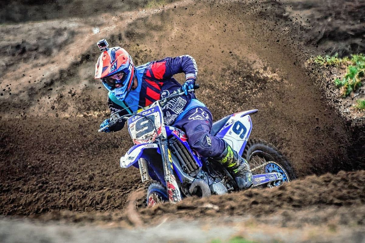 Crónica de una puerta cerrada al motocross en Rada Tilly