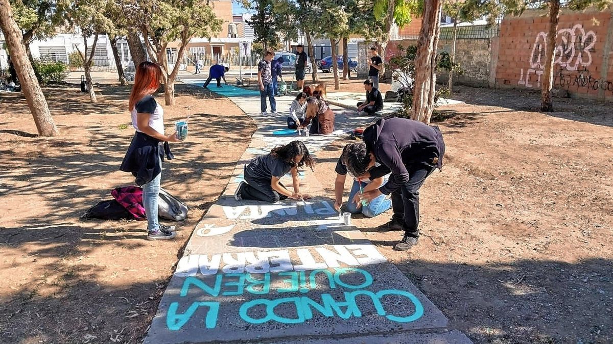 Realizaron una jornada solidaria y de reflexión en la plazoleta ‘Julio Argentino Mussi’, en honor al detenido desaparecido comodorense