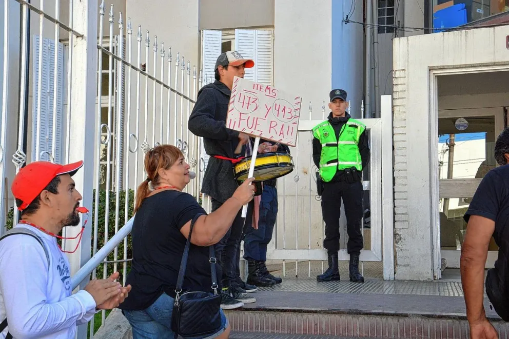 Vecinos autoconvocados solicitaron reunirse con el intendente por la eliminación de los ítems 473 y 413 de la factura de la SCP