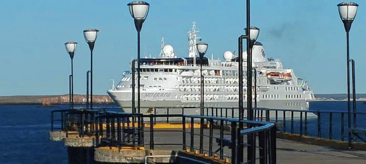 Arribó a Puerto Deseado un nuevo crucero