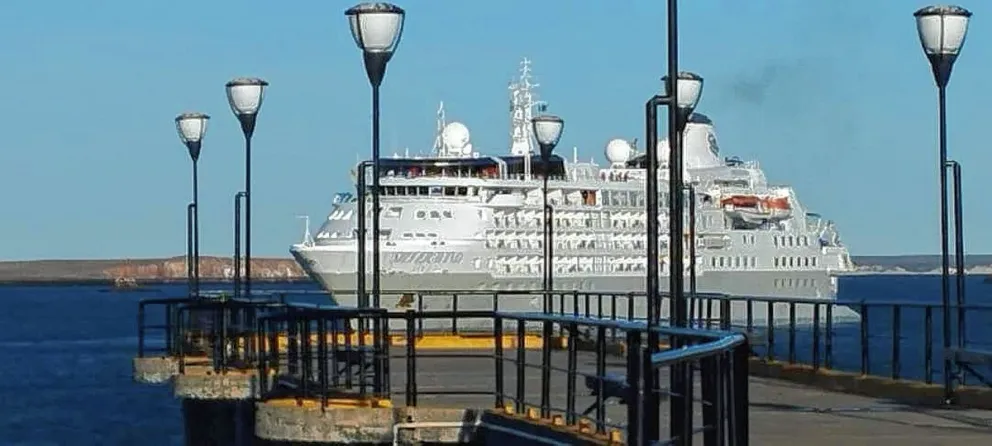 Arribó a Puerto Deseado un nuevo crucero