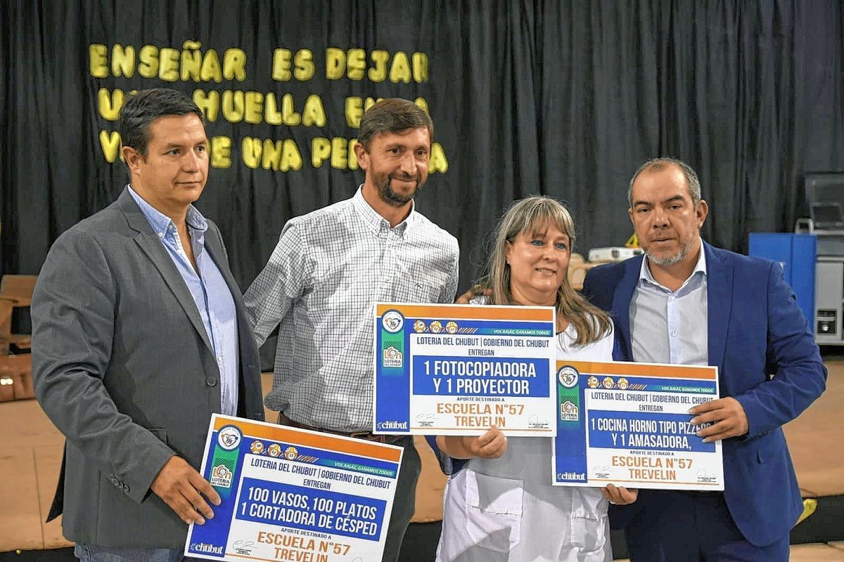 Trevelin: El Gobierno Provincial acompañó los festejos por el centenario de la Escuela N° 57
