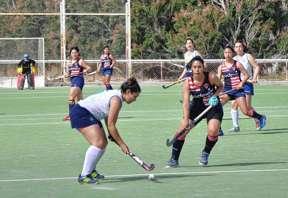 Se enfrentan Comodoro y Santa Lucía