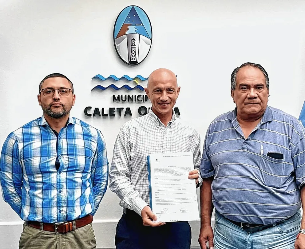 El Ejecutivo de Caleta Olivia anunció el incremento de asignaciones a empleados municipales