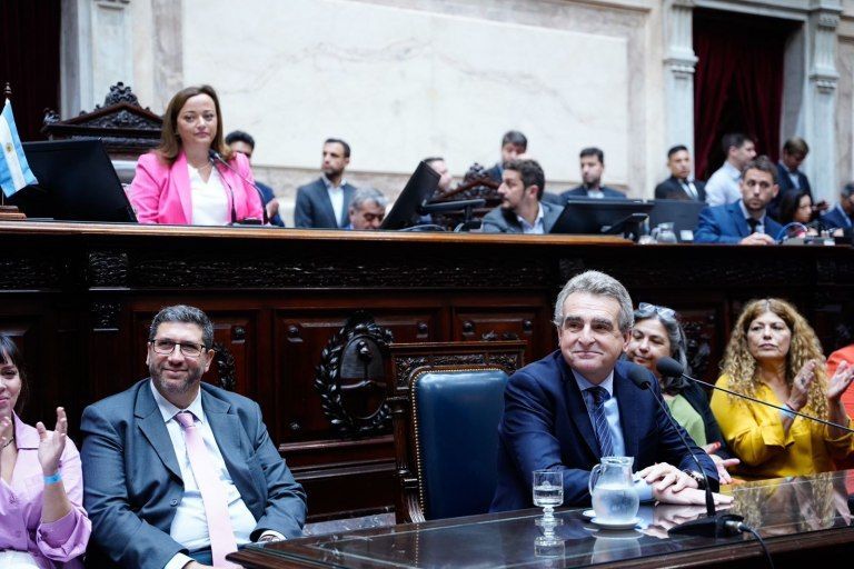 Rossi en Diputados: "En la Argentina conviven cuatro crisis: la pandemia, la guerra, la sequía y el endeudamiento con el FMI"