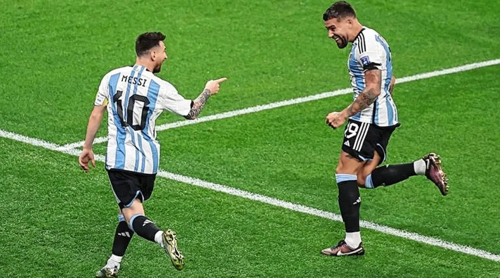 Video: el increíble tatuaje con la cara de Messi que se hizo Nicolás Otamendi