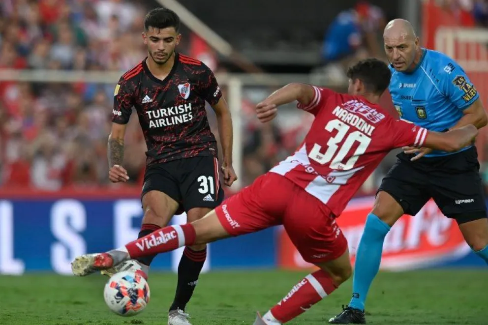 River defenderá la punta del torneo frente a Unión