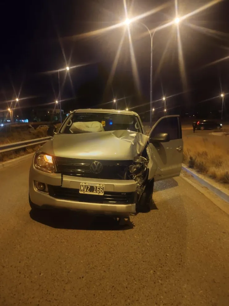Rada Tilly: manejaba alcoholizado y colisionó con un poste de alumbrado público 