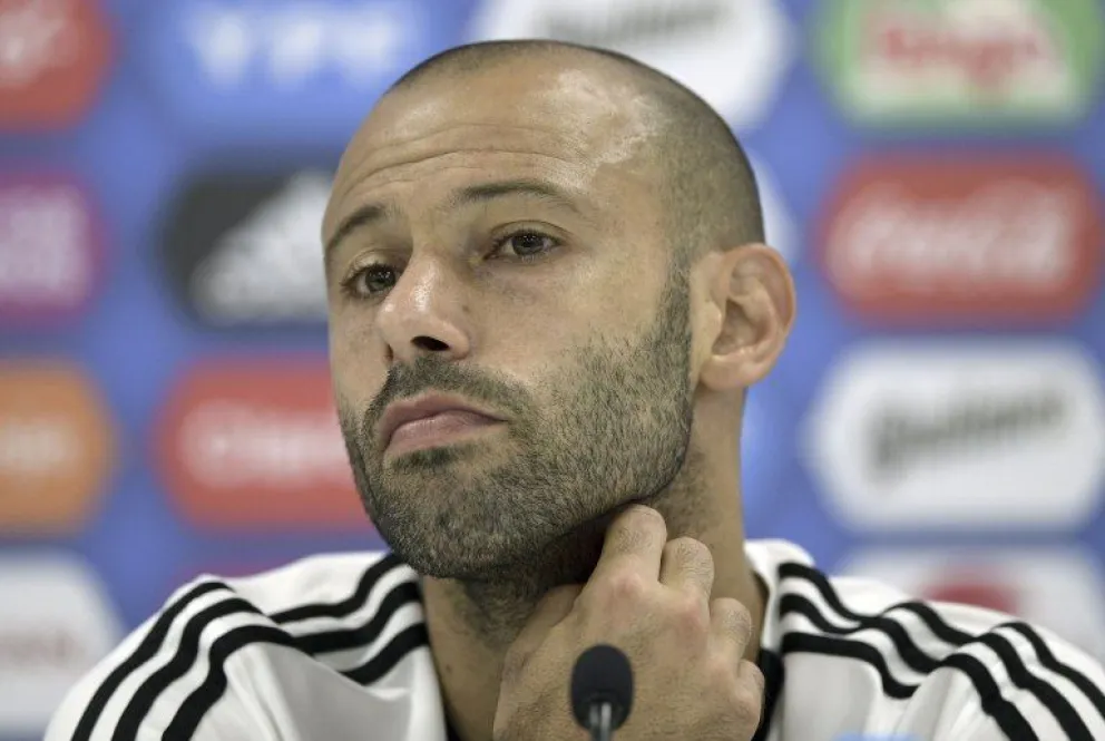 Mascherano viajó a Europa con la misión de convencer a los clubes para que cedan a los jugadores al Mundial Sub 20