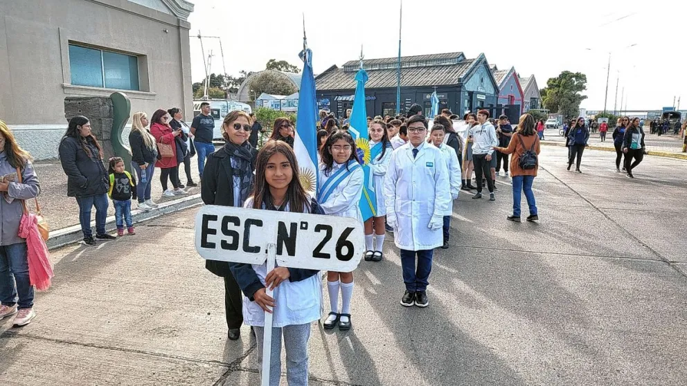La Escuela Nº 26 “Ejército Argentino” dijo presente en el Desfile Cívico Militar