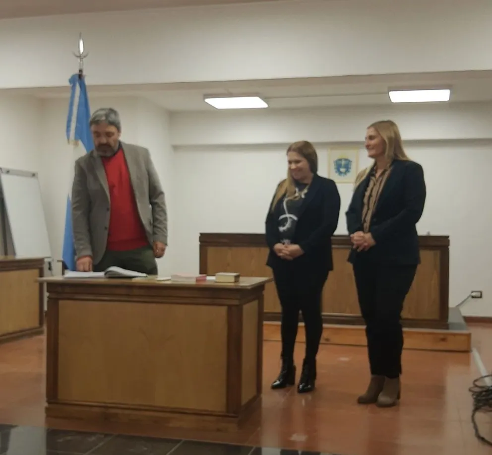 La abogada de Fiscalía de Sarmiento Luciana Coppini juró como funcionaria