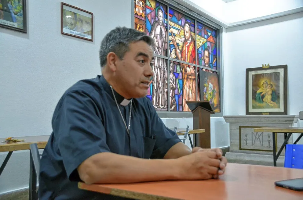 “Nuestra sociedad cada vez se está haciendo más atea, por eso es importante no perder la memoria y celebrar”, dijo el cura Torres