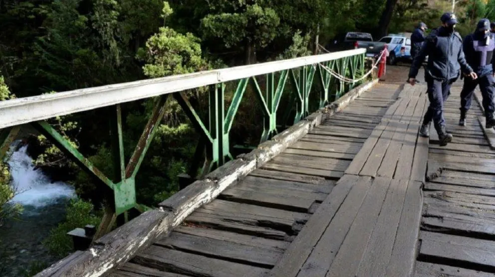 Murió un turista uruguayo que se cayó de un puente en Río Negro