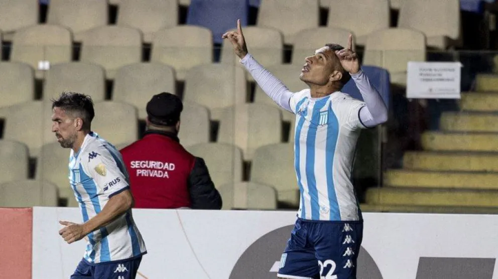 Copa Libertadores: con un espectacular gol de Rojas, Racing venció a Ñublense en Chile