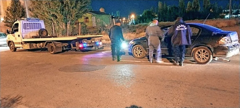 Robaron en una vivienda, se dieron a la fuga, pero lograron detenerlos
