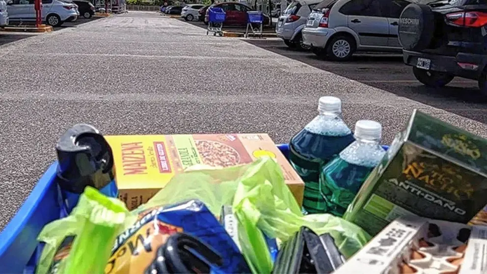 Aluvión de chilenos en los supermercados de frontera