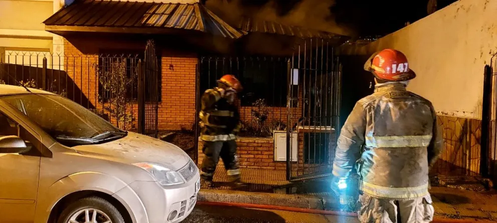 Una pareja y sus hijos internados tras un incendio de vivienda