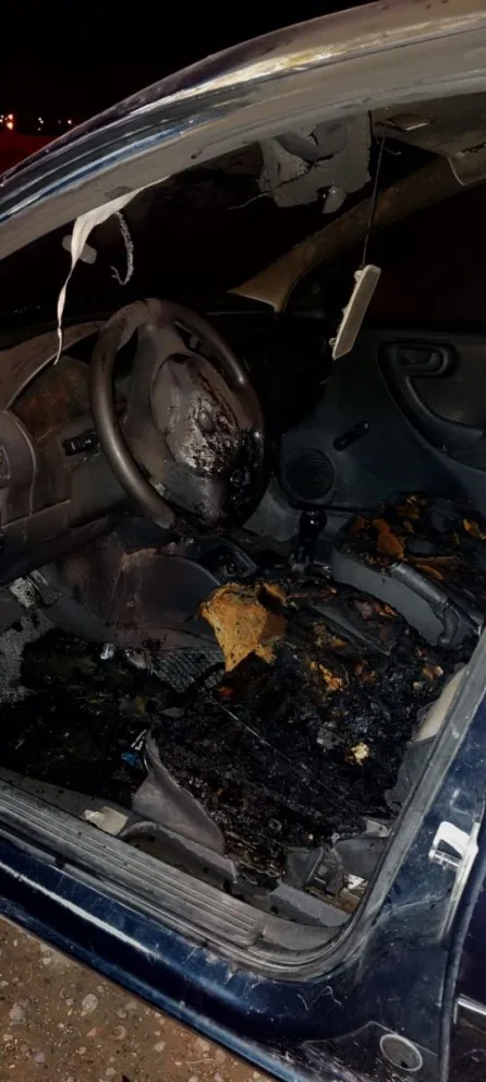 Se incendió un vehículo en Kilómetro 3