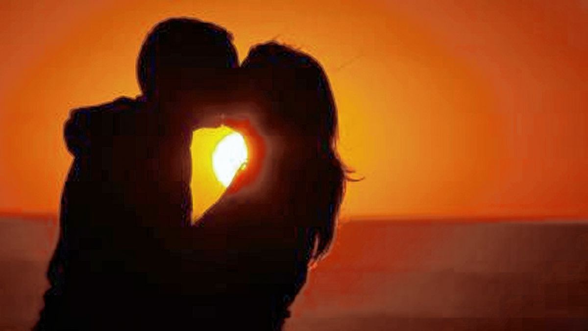 Los amantes se besan mucho más que las parejas estables