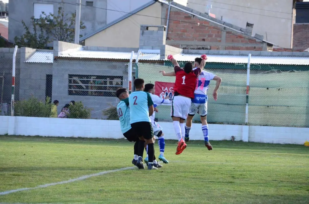 Fútbol Categoría A: Newbery no se baja