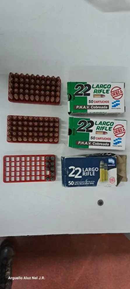 Demoraron a un peón rural que llevaba municiones y cartuchos