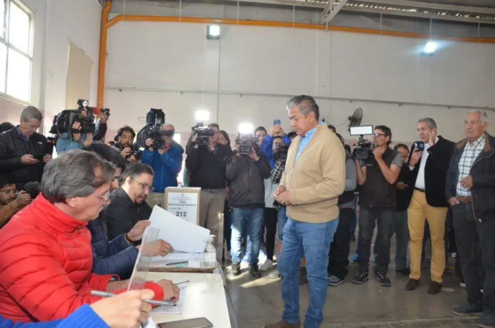 Neuquén: Rolando Figueroa ganó la gobernación y rompió con 60 años de hegemonía del MPN
