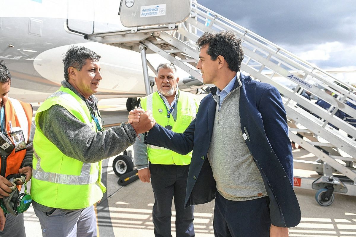 ‘Wado’ de Pedro participó del lanzamiento de Aerolíneas Argentinas Cargo, que será “un gran paso para las economías regionales”