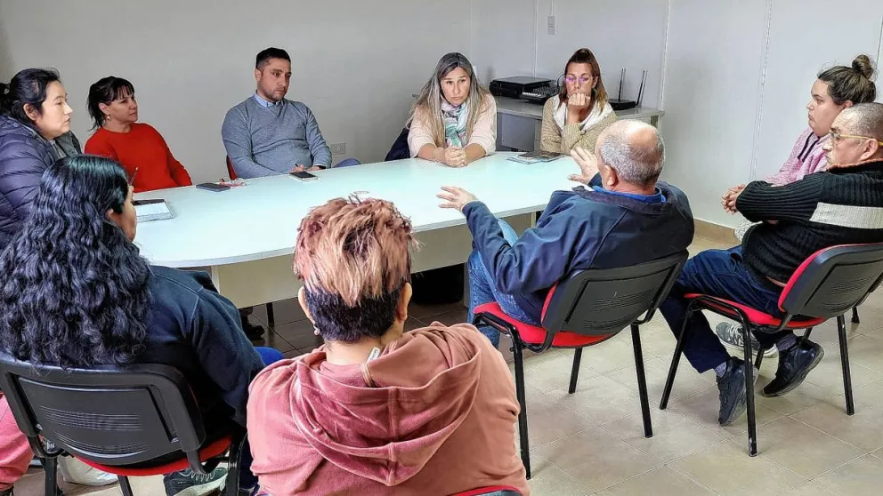 Influenza aviar: El Senasa conversó con productores de Comodoro Rivadavia sobre medidas de prevención