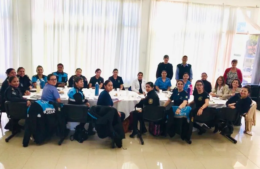 La Policía del Chubut continúa con su capacitación permanente en las temáticas de Género