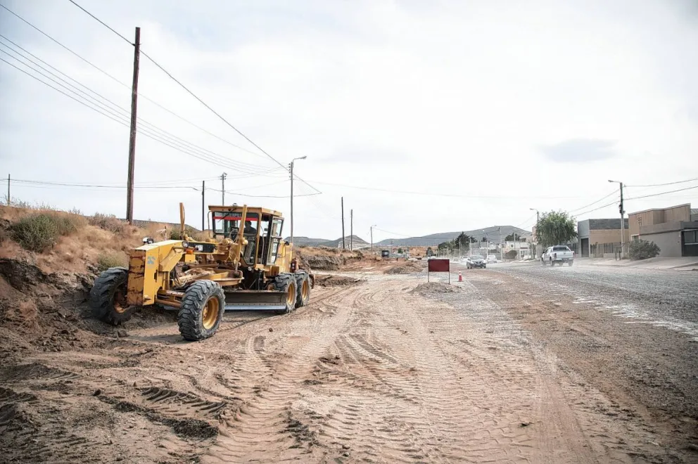 En Rada Tilly comenzó pavimentación de la Avenida Urtubey